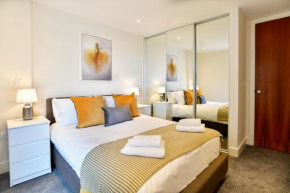 Beach View 1 Bed Apartment with Parking
